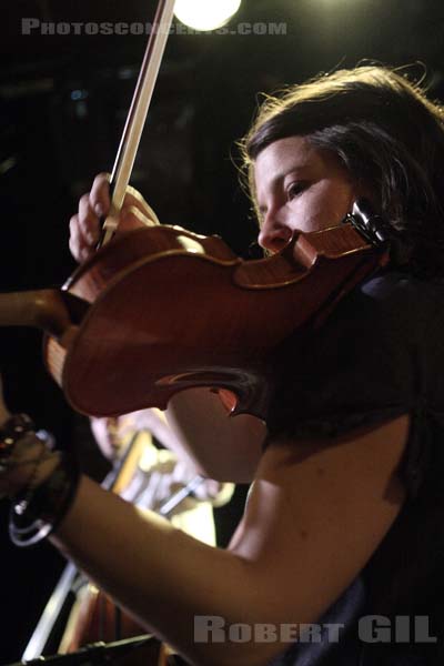 THEE SILVER MT ZION MEMORIAL ORCHESTRA AND TRA-LA-LA BAND - 2008-04-13 - PARIS - La Maroquinerie - 